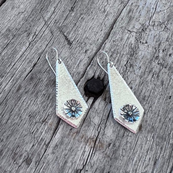 Silver Inverted Kite Earrings with Southwestern Cupped Flower For Discount